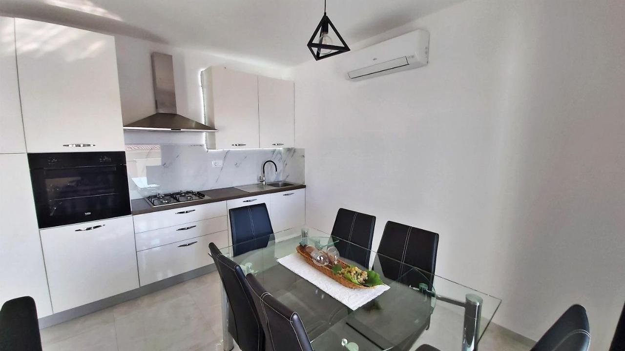 Apartments Zorica Duće Exterior foto